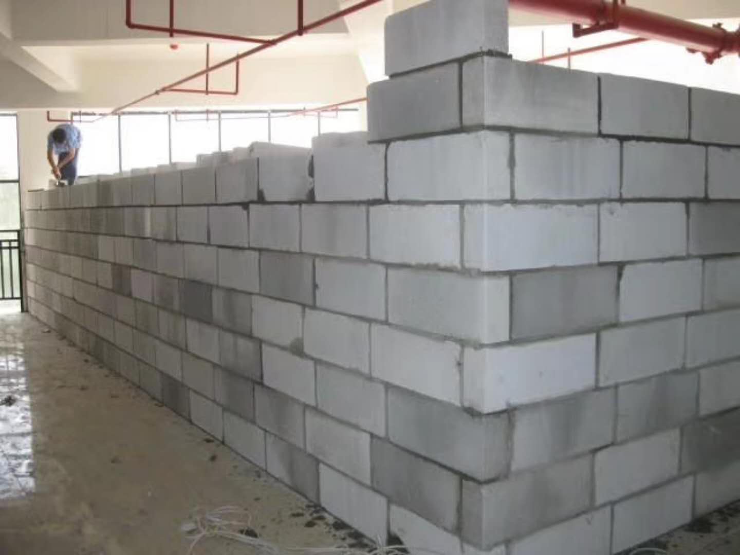 温州蒸压加气混凝土砌块承重墙静力和抗震性能的研究